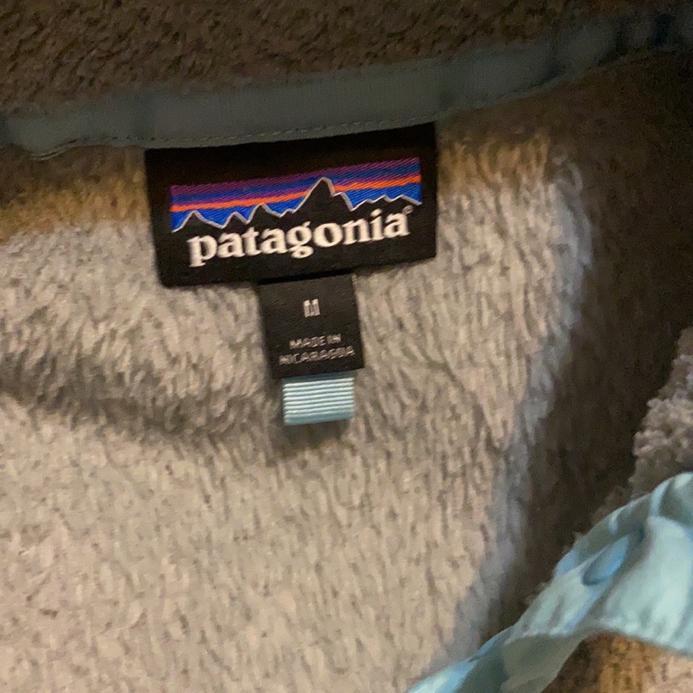 Patagonia button up - Picture 2 of 2